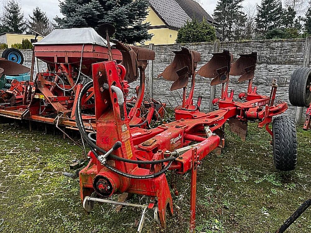 Pług obrotowy 4 skibowy