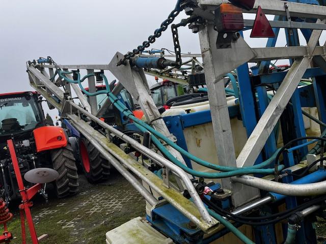 blanchard-zawieszany-06 blanchard-zawieszany-06